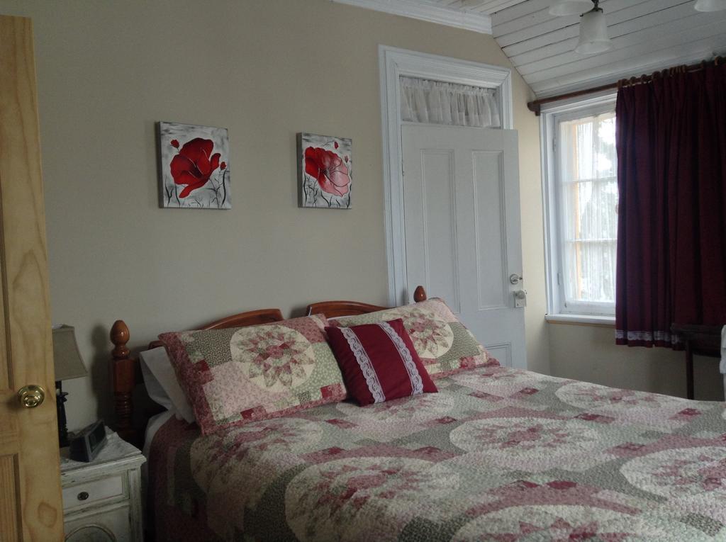 Bed and Breakfast Gil Ann Saint-Andre-Avellin Екстер'єр фото