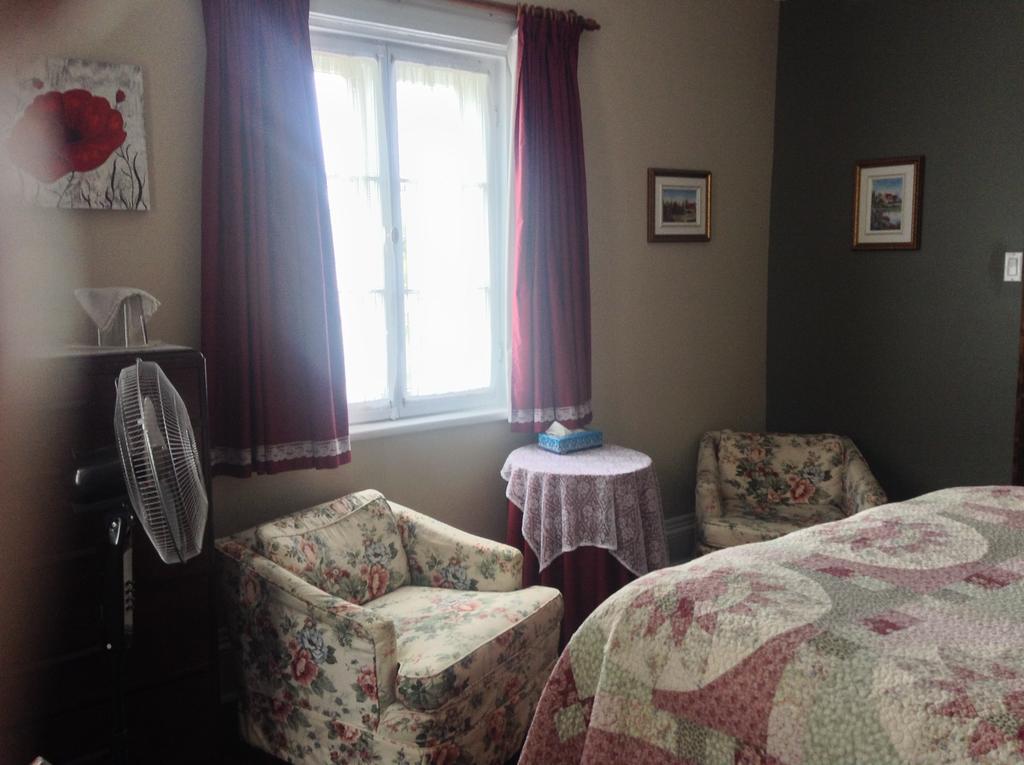 Bed and Breakfast Gil Ann Saint-Andre-Avellin Екстер'єр фото