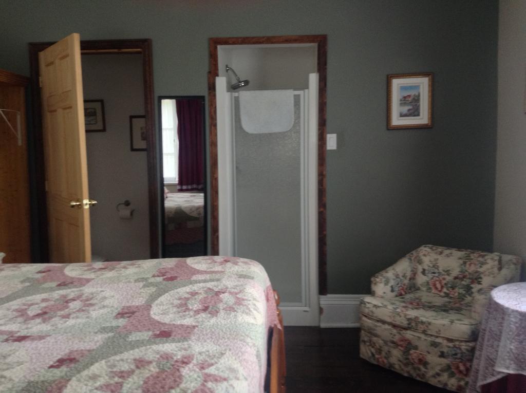 Bed and Breakfast Gil Ann Saint-Andre-Avellin Екстер'єр фото