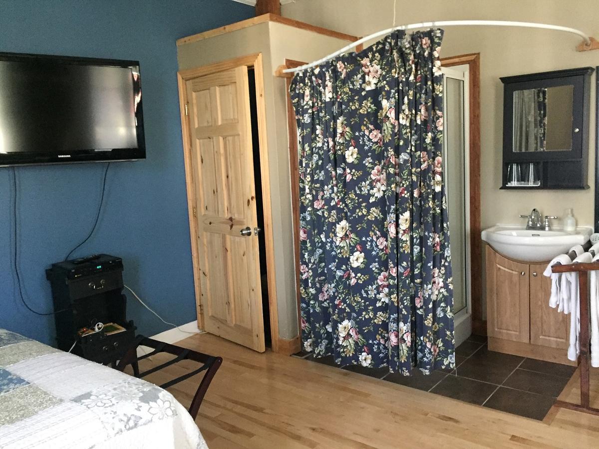 Bed and Breakfast Gil Ann Saint-Andre-Avellin Екстер'єр фото